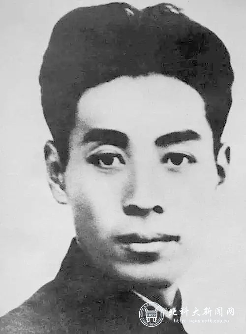 第二党支部开展“探访中国共产党历史展